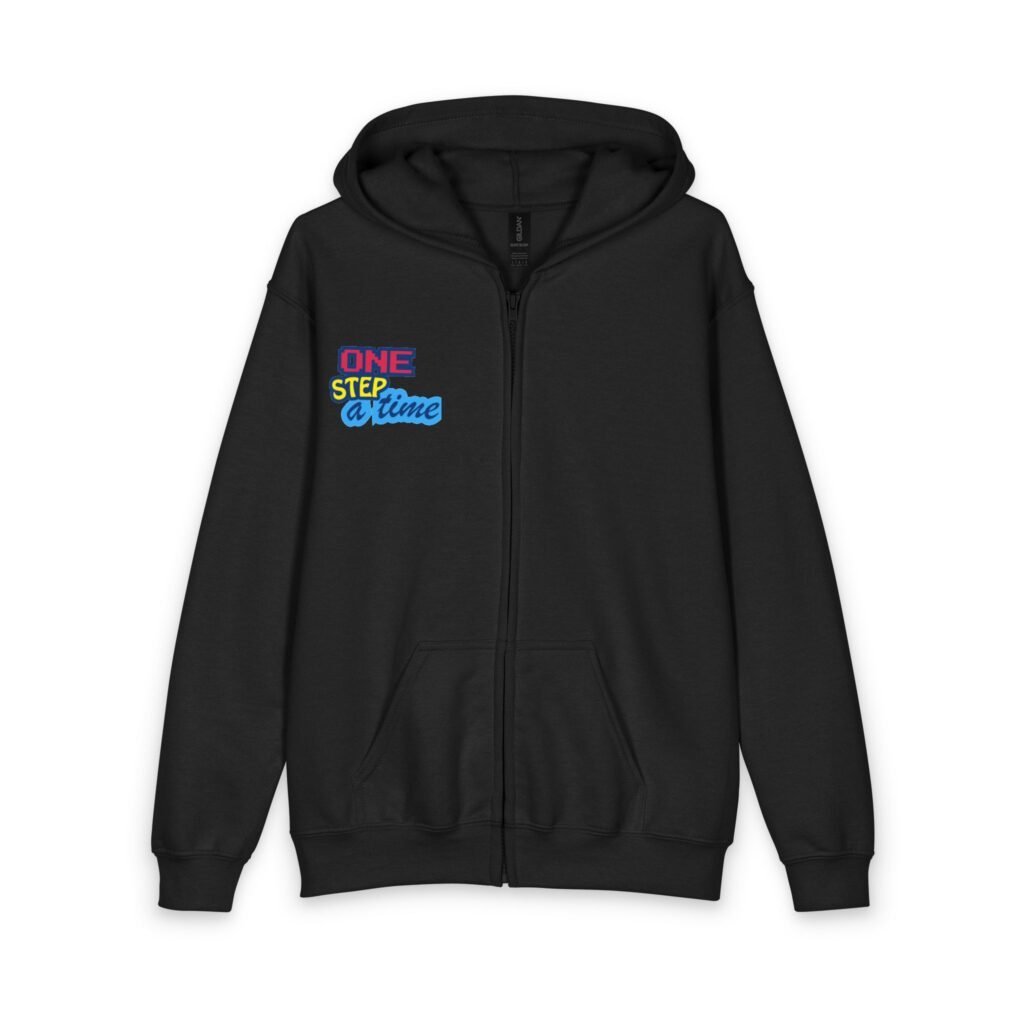 Sweat à Capuche Zippé Enfant « One Step at a Time » —Collection Grow with Indianna
